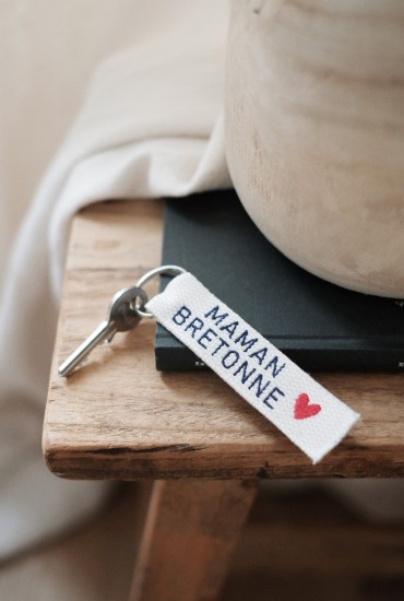 Porte-clés à message brodé Maman Bretonne