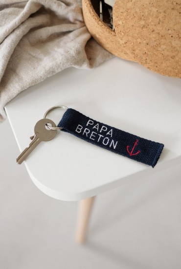Porte-clés à message brodé Papa breton