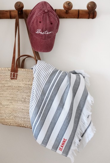 Fouta de plage brodée Capitale - Personnalisable