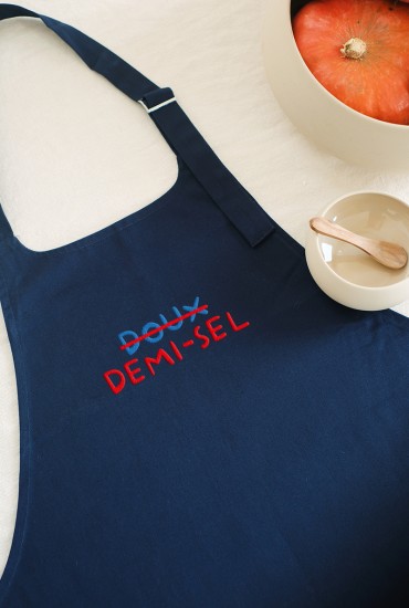 Tablier brodé Doux - Demi-sel