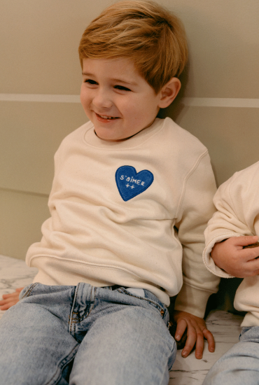 Sweat enfant brodé S'aimer...