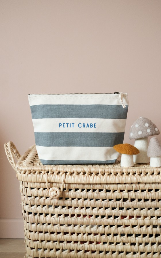 Pochette marinière Grise brodée - Capitale personnalisable