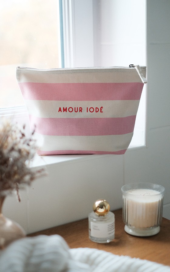 Pochette marinière Rose brodée - Capitale personnalisable