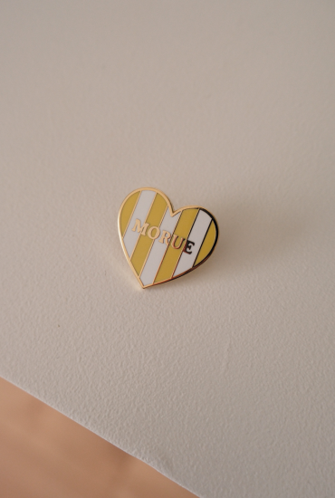 Pin's Coeur rayé Morue