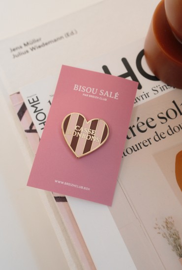 Pin's Coeur Casse bonbons