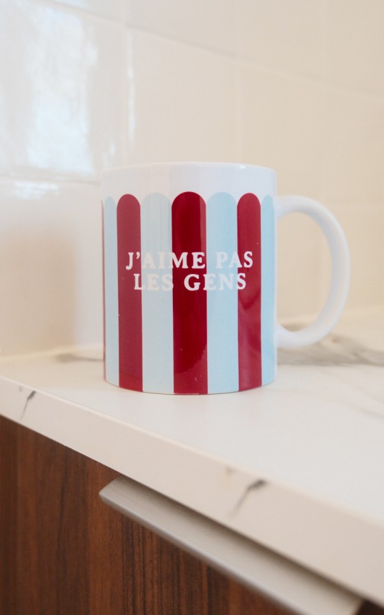 Mug festonné Bordeaux et bleu à message - Personnalisable
