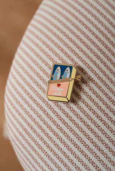 Pin's Boite de sardine