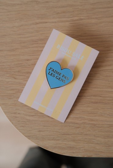 Pin's Coeur J'aime pas les...