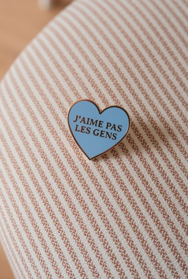 Pin's Coeur J'aime pas les...