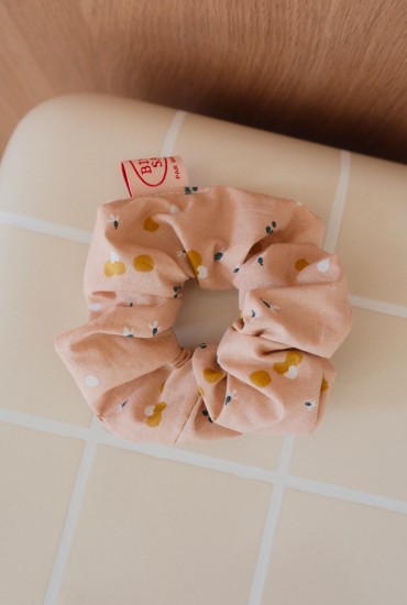 Chouchou rose pâle à motifs