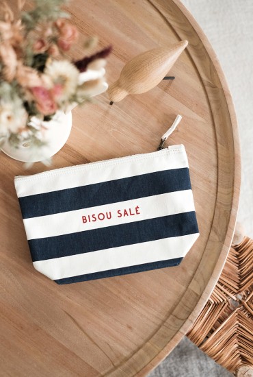 Pochette marinière brodée Bisou salé