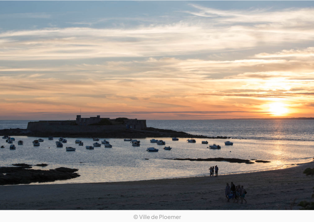 Un coucher de soleil sur la côte bretonne