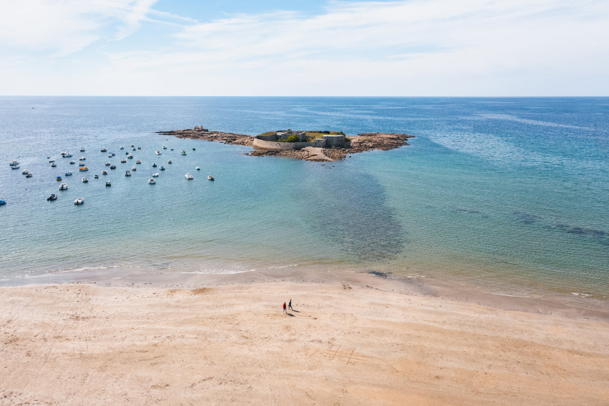 Fort-Bloqué : l’îlot historique à découvrir à marée basse 🌊🏰